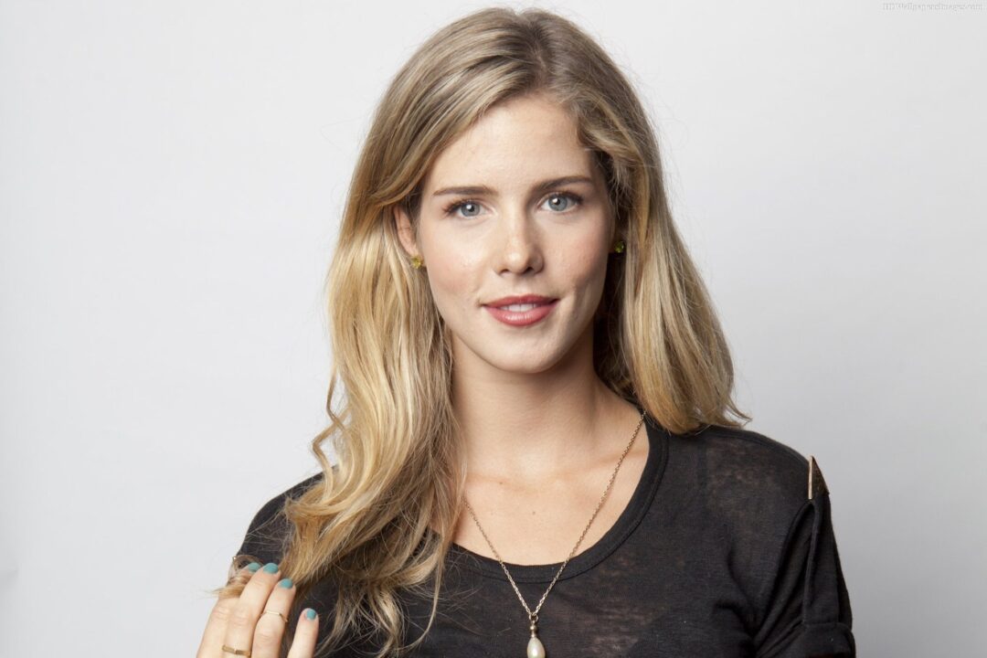 Emily Bett Rickards HQ Wallpapers