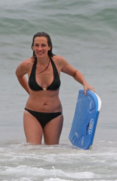 Julia Roberts Bikini