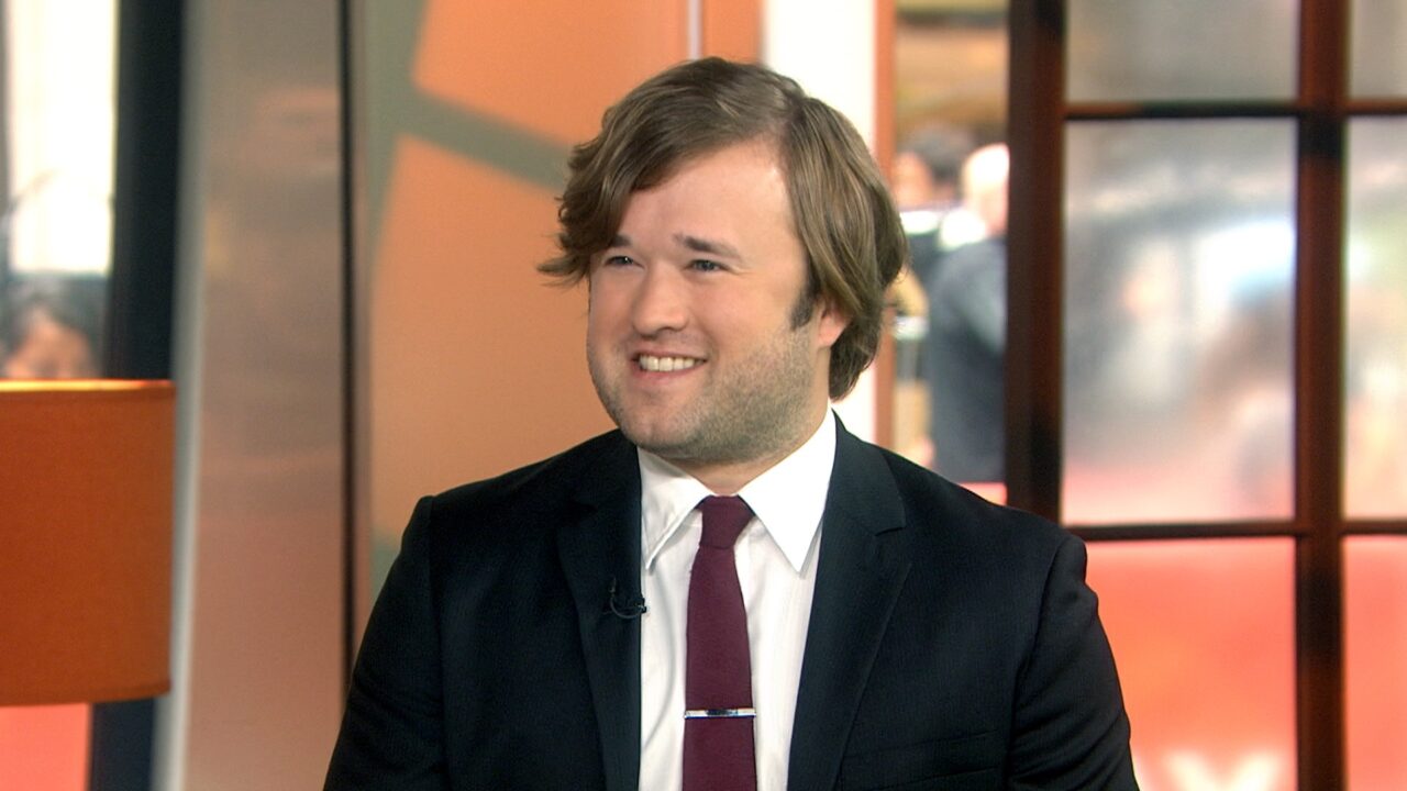 Pictures of Haley Joel Osment