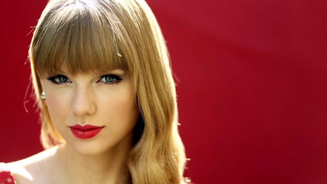 Taylor Swift Laptop Wallpapers