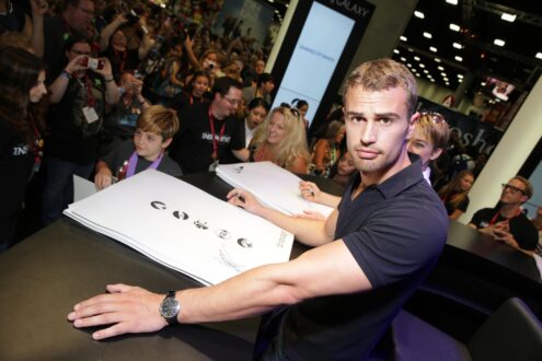 Theo James PC Wallpapers