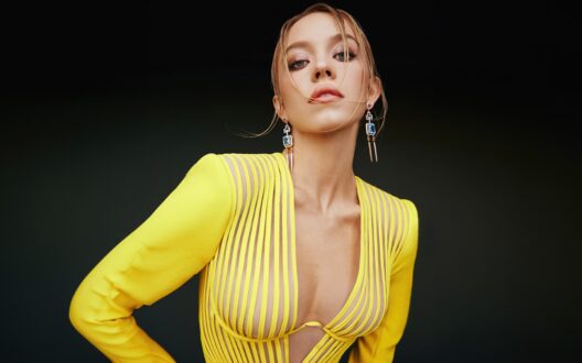 Sydney Sweeney Yellow Dress