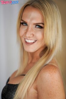Kayleigh Coxx Photo Gallery
