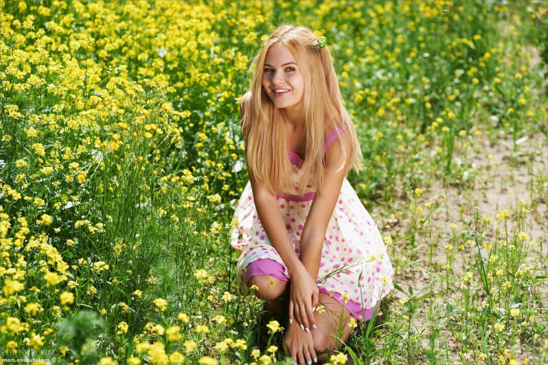 Talia Cherry Background Wallpapers