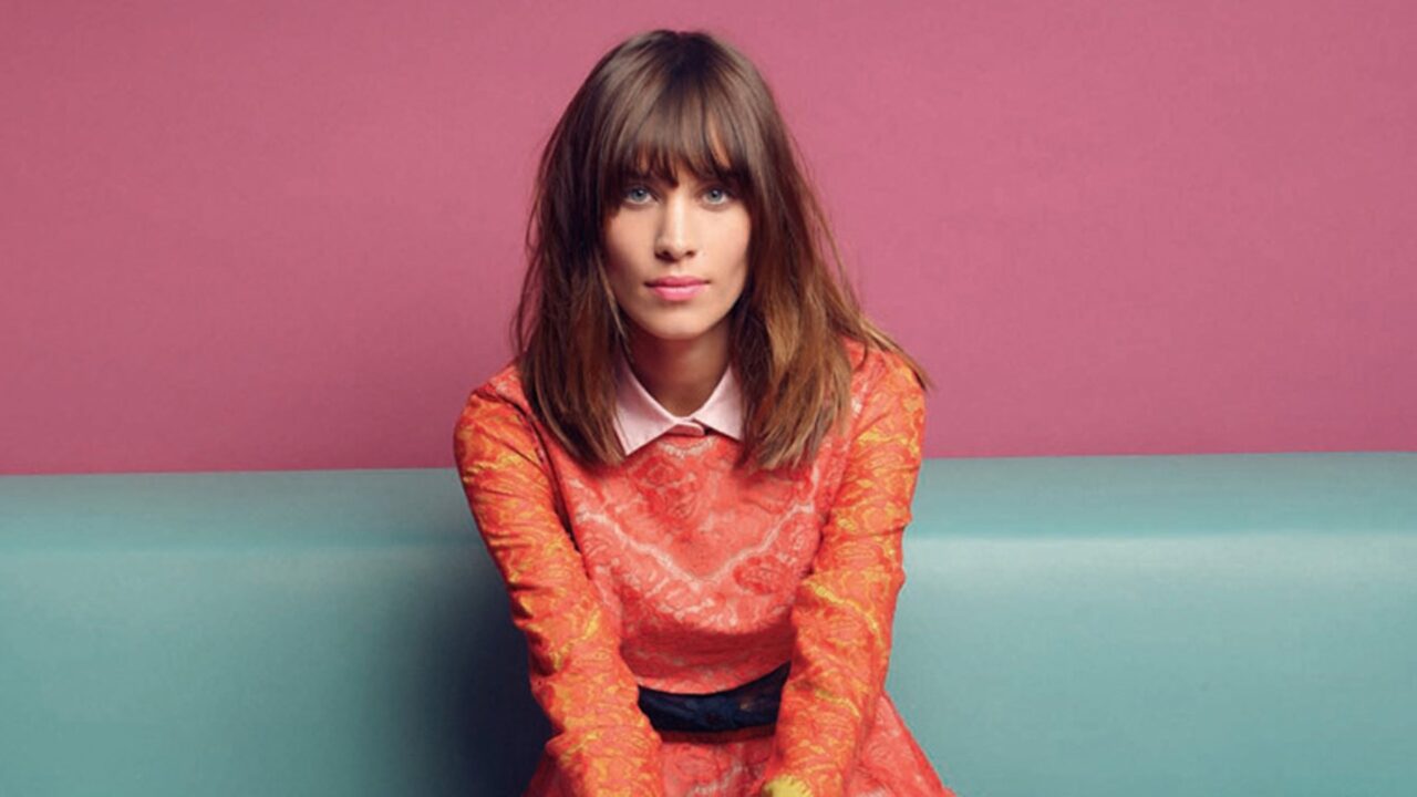 Alexa Chung Background images
