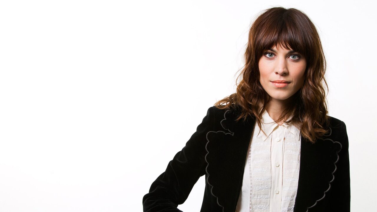 Alexa Chung Wallpapers 18