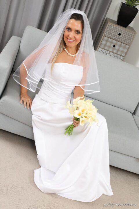 Alexia Vic (Miss V) Wedding Dress