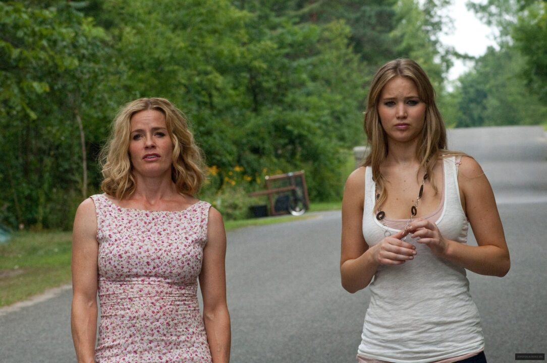 Elisabeth Shue and Jennifer Lawrence