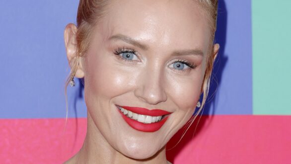 Nicky Whelan Face