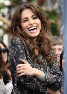 Sarah Shahi Pics