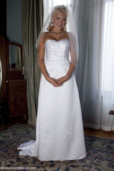 Katie Summers Wedding Dress