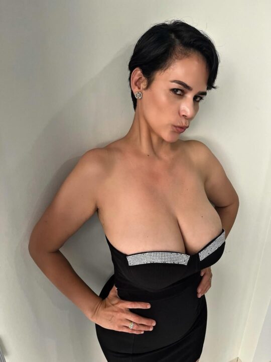 Nanda Reyes