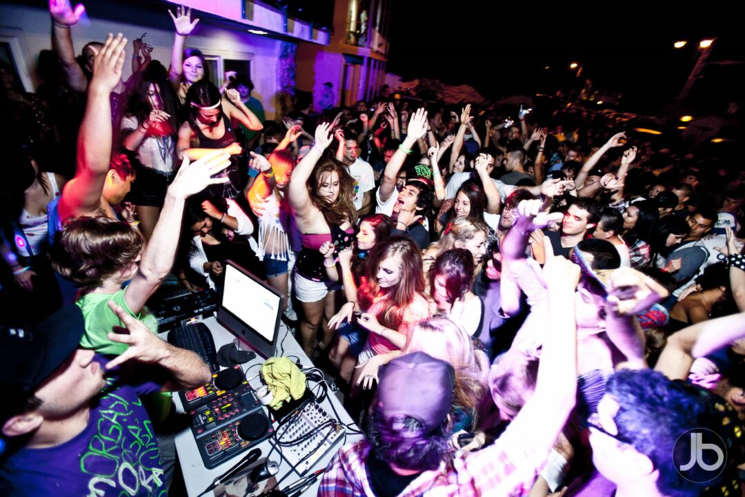 Party 3
