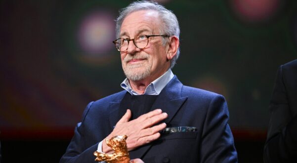 Steven Spielberg Background images