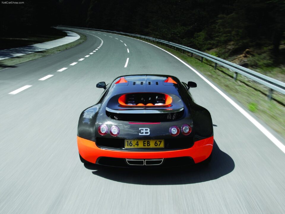Bugatti Veyron 3