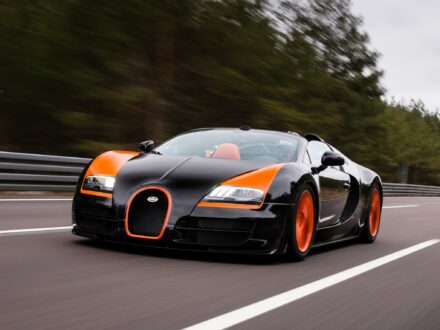 Bugatti Veyron Photos