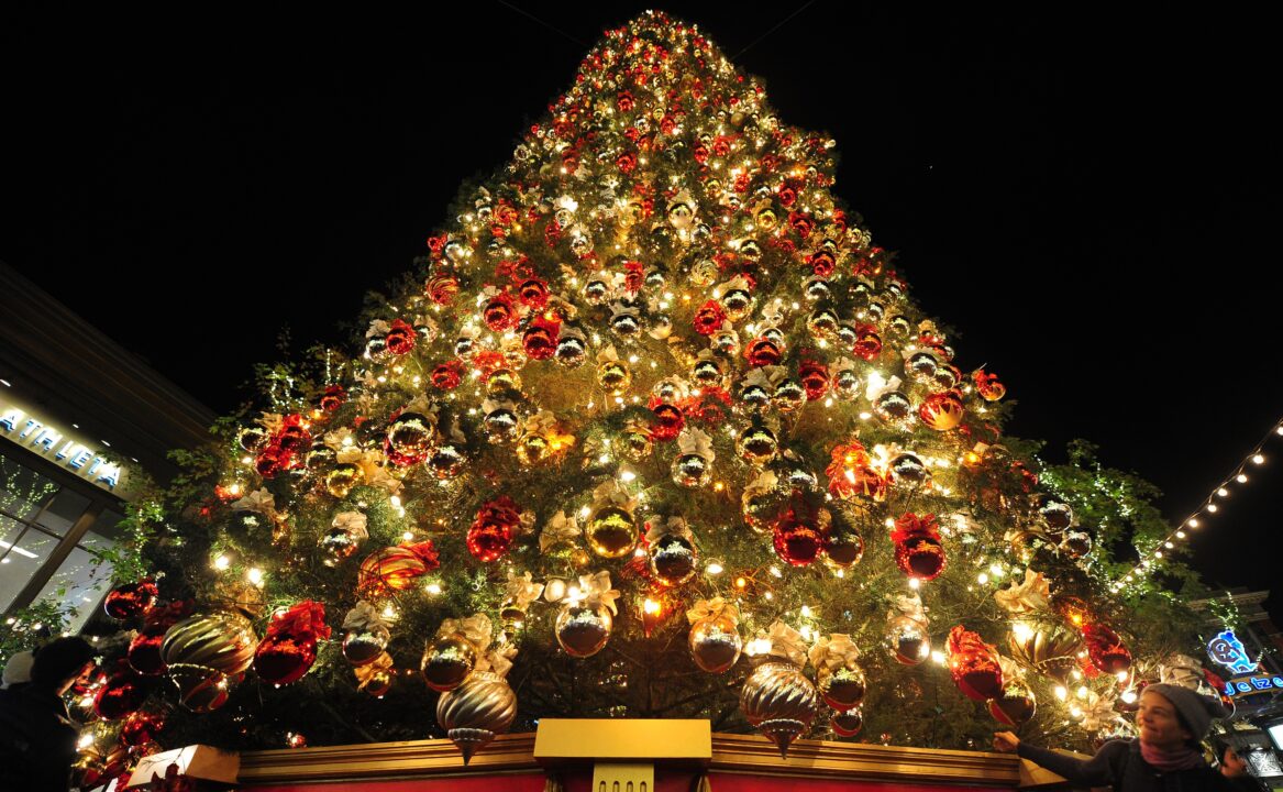Christmas Tree Wallpapers for Laptop