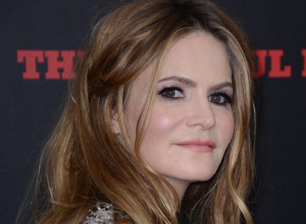 Jennifer Jason Leigh Wallpapers