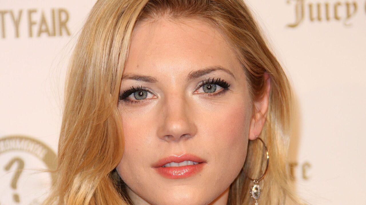 Katheryn Winnick HD Wallpapers