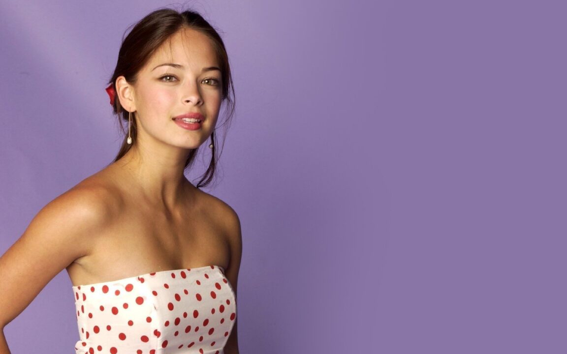 Kristin Kreuk 3