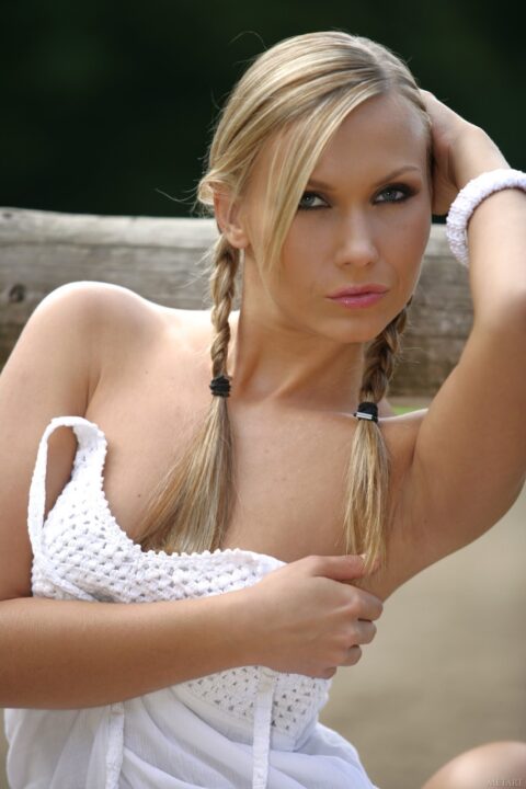 Lizzy Merova Gallery