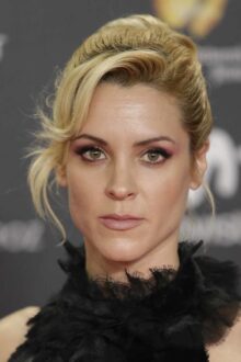 Maggie Civantos Photos