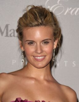 Maggie Grace