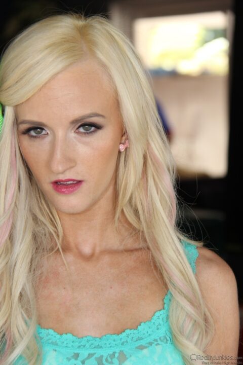Skylar Green Face