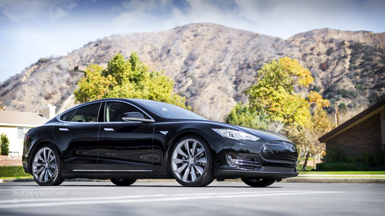 Tesla Model S Pictures