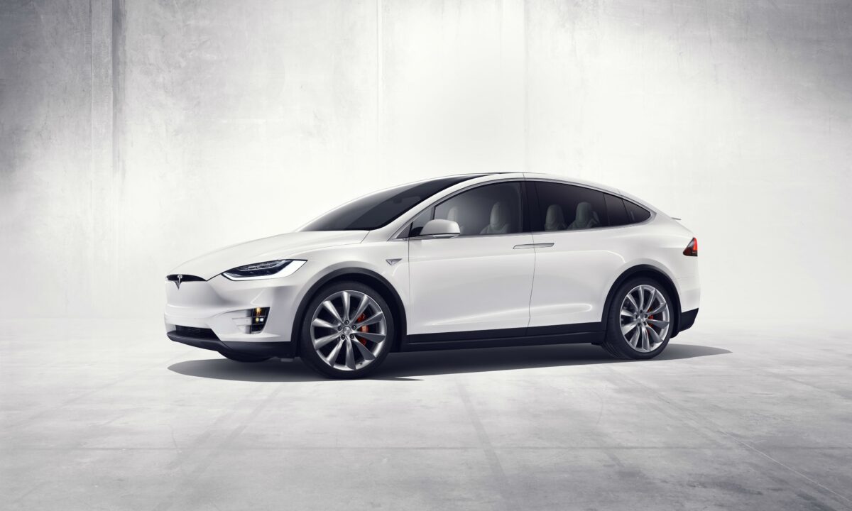 Tesla Model X 2