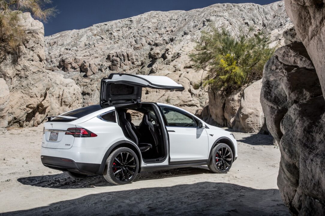 Tesla Model X 3