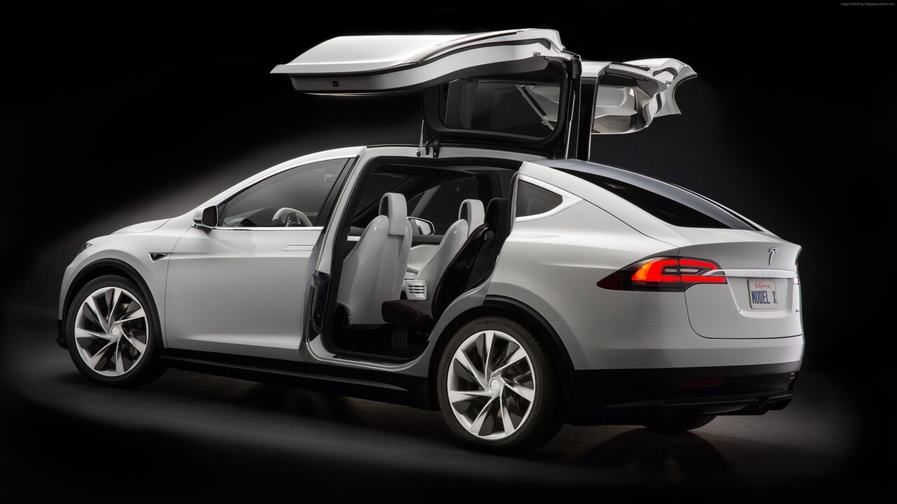 Tesla Model X 5