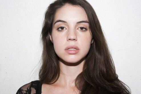 Adelaide Kane Wallpapers