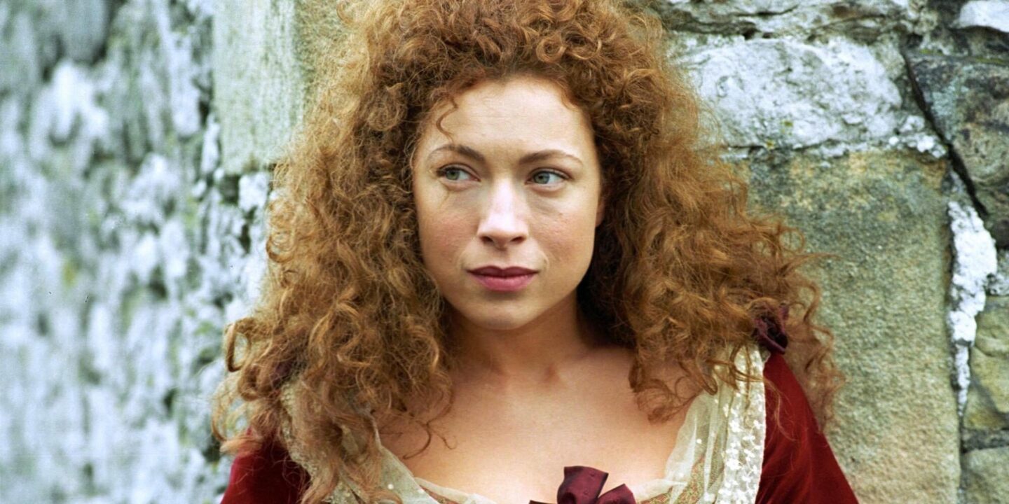 Alex Kingston Background images