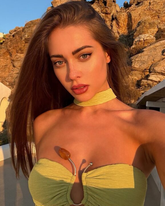 Anastasia Cramer images