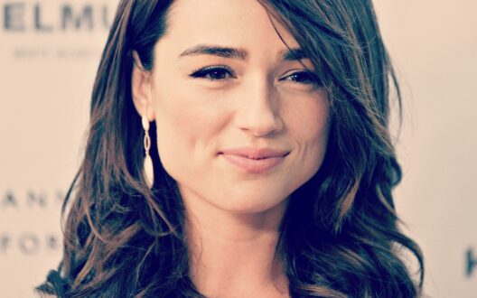 Crystal Reed Background images