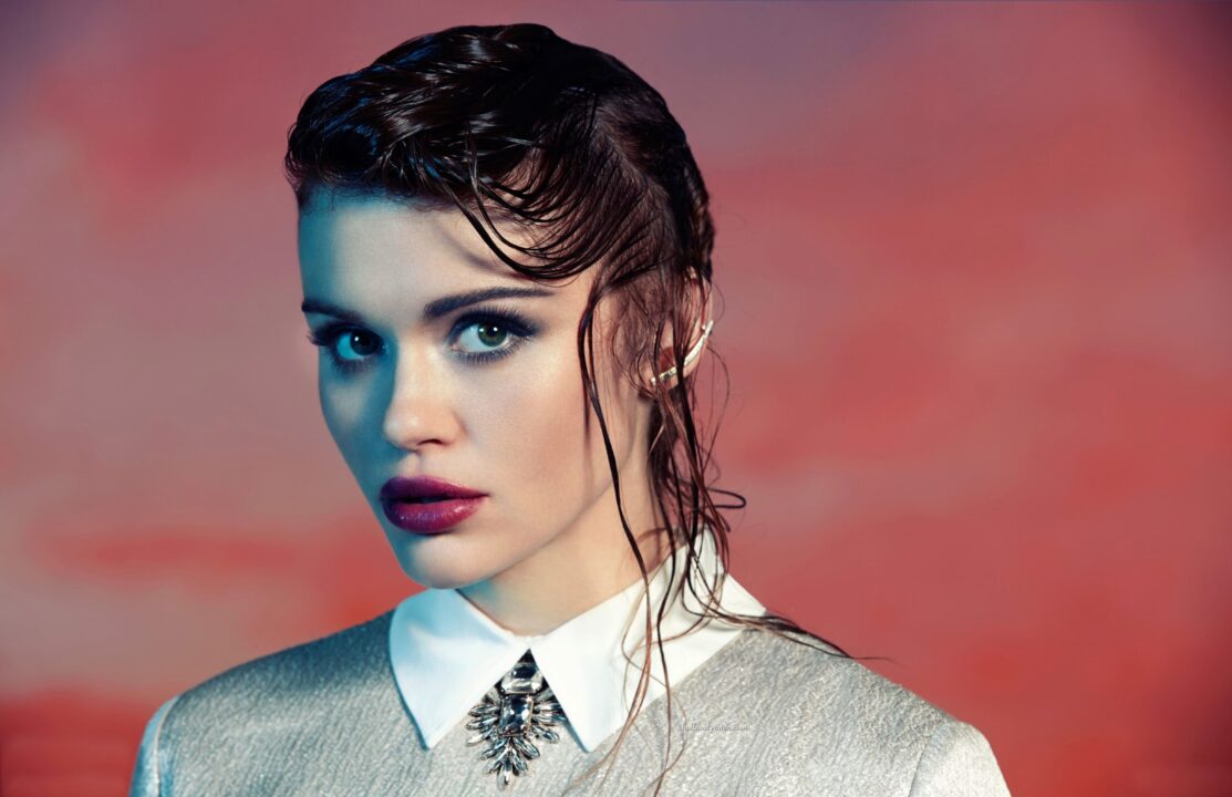 Holland Roden Background images