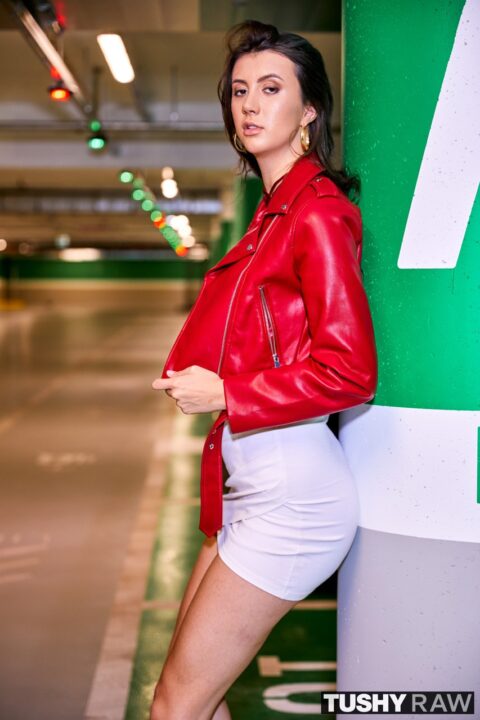 Lina Luxa Photos