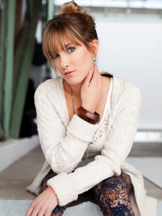 Pictures of Isabell Horn