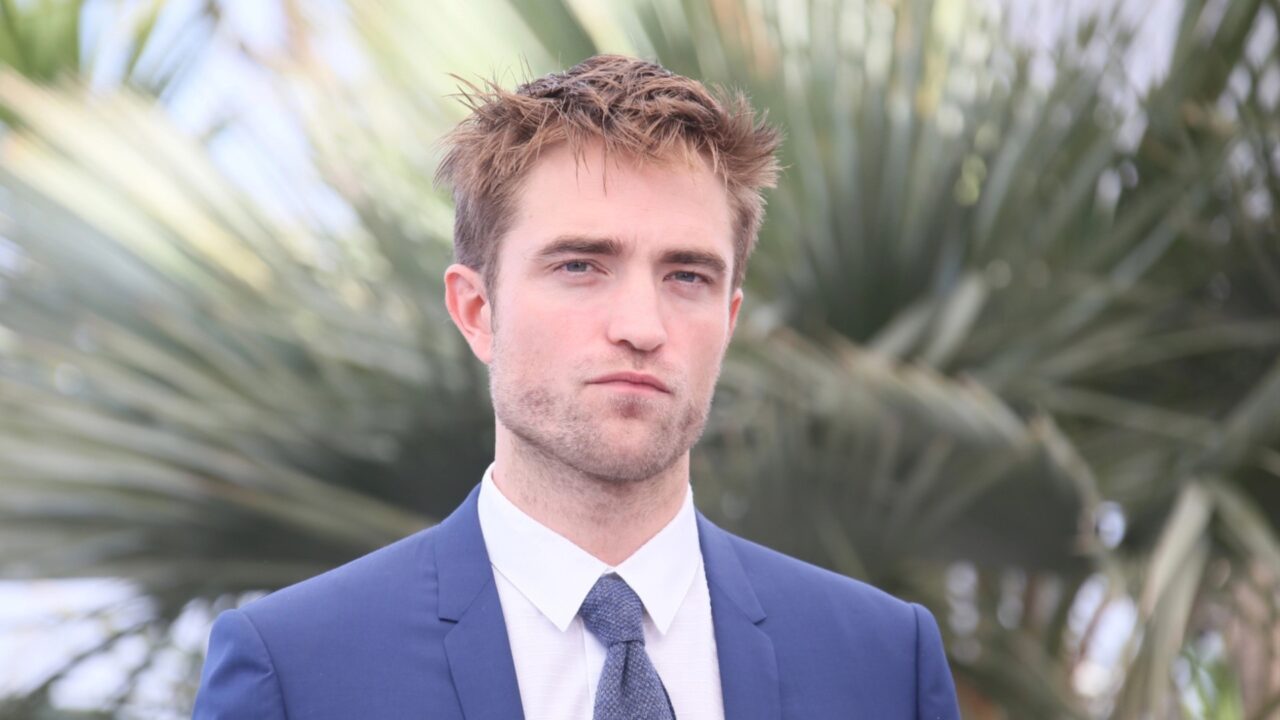 Robert Pattinson Background images