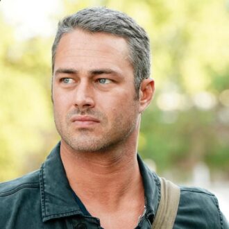 Taylor Kinney Photos