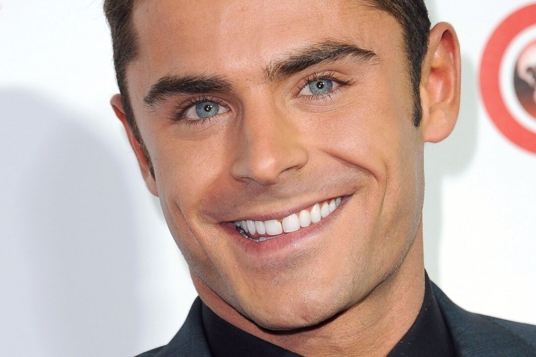 Zac Efron Face