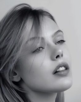 Frida Gustavsson Face