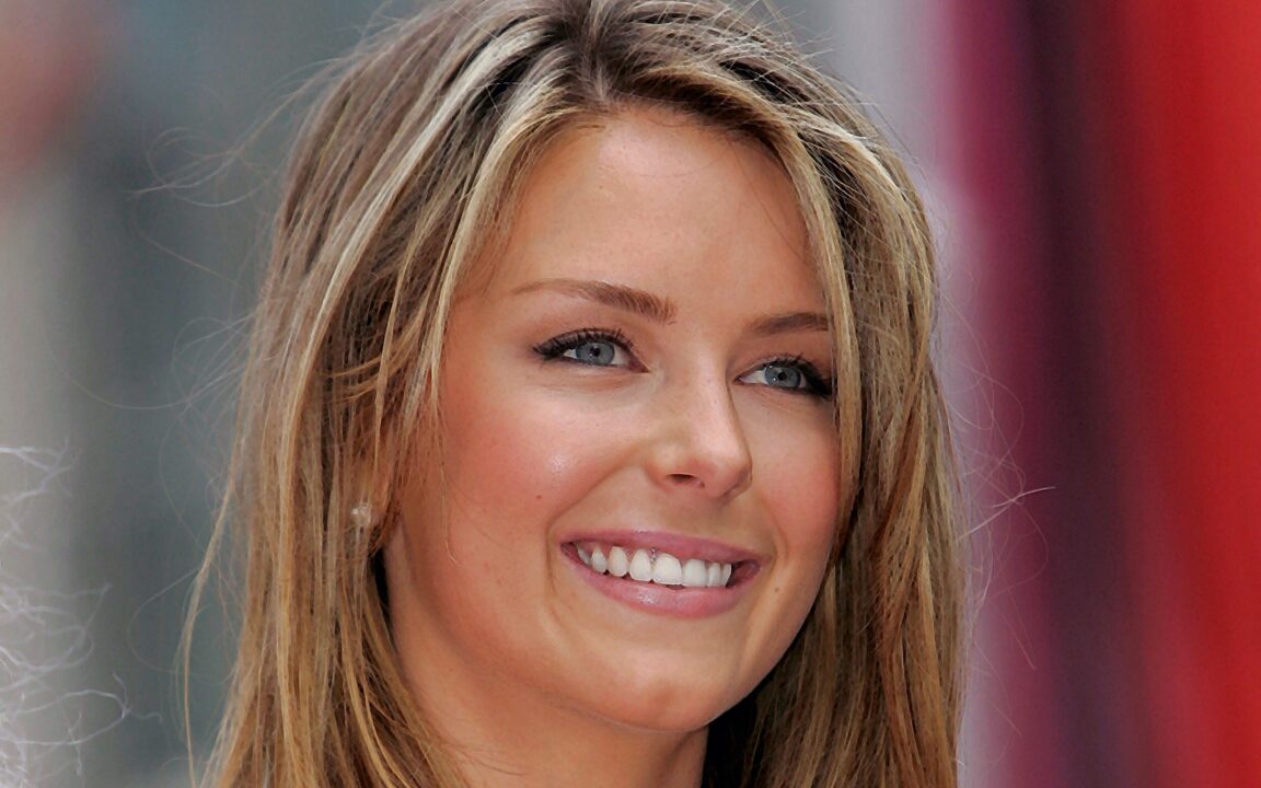 Jennifer Hawkins PC Wallpapers