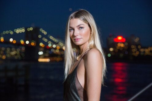 Jessica Hart Widescreen