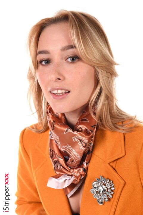 Kelly Collins Android Wallpapers