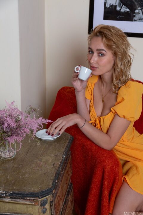 Kelly Collins Pictures