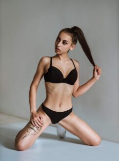 Lola Heart Black Lingerie