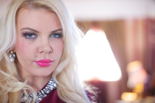 Tiffany Kingston Wallpapers