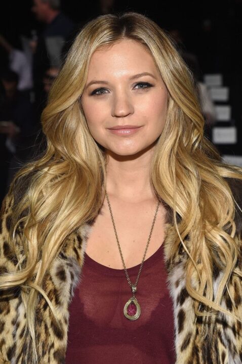 Vanessa Ray Pictures